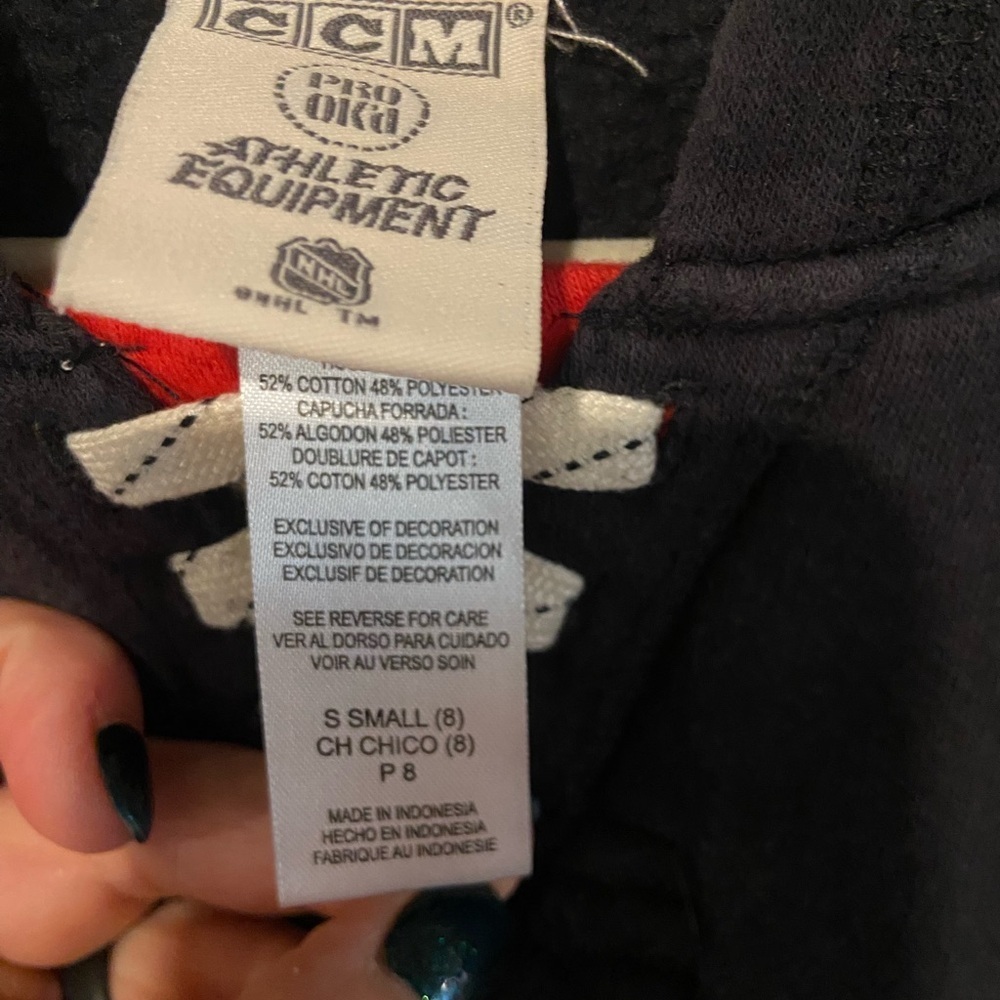 CCM Red and Black Sports Jersey - Picture 4 of 5
